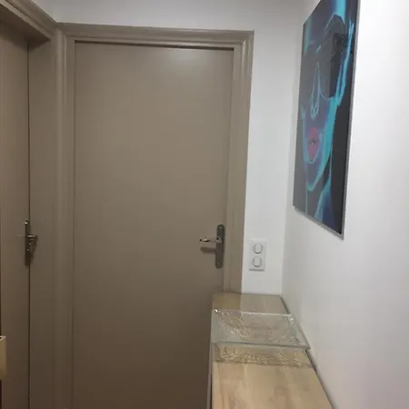 Appartement Vue Rue Des *